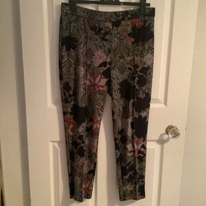 Joseph Ribkoff woman’s pant.